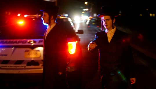 Cinq blessés dans une attaque à l’arme blanche contre la résidence d’un rabbin à New