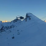 Une centaine de skieurs évacués d'un télésiège par hélico à Serre