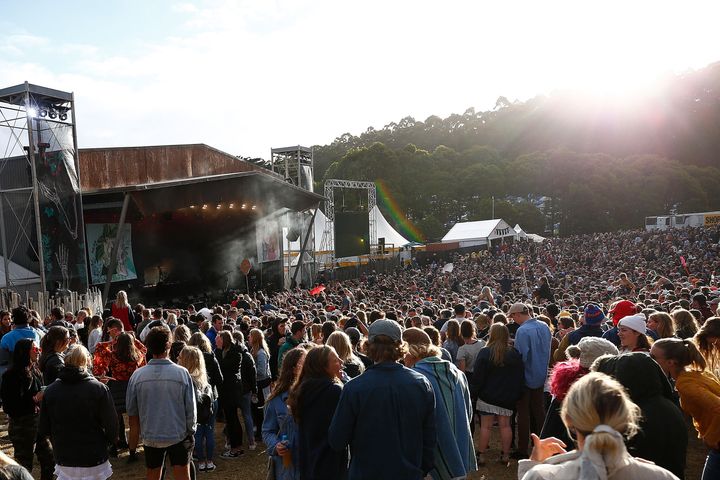 LORNE, AUSTRALIA - DECEMBER 31: A general view of the crowd at the Valley Stage at Falls Festival on December 31, 2017 in Lorne, Australia. (Photo by Lagerhaus/WireImage)