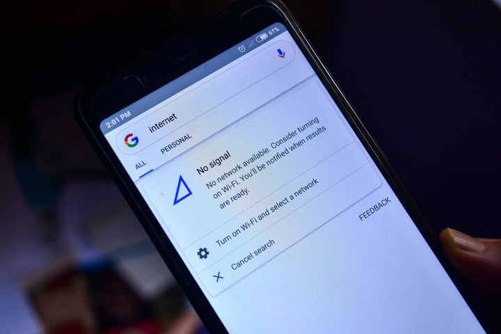 A 'No Signal' notification displayed on a smartphone during the shutdown in Srinagar. 