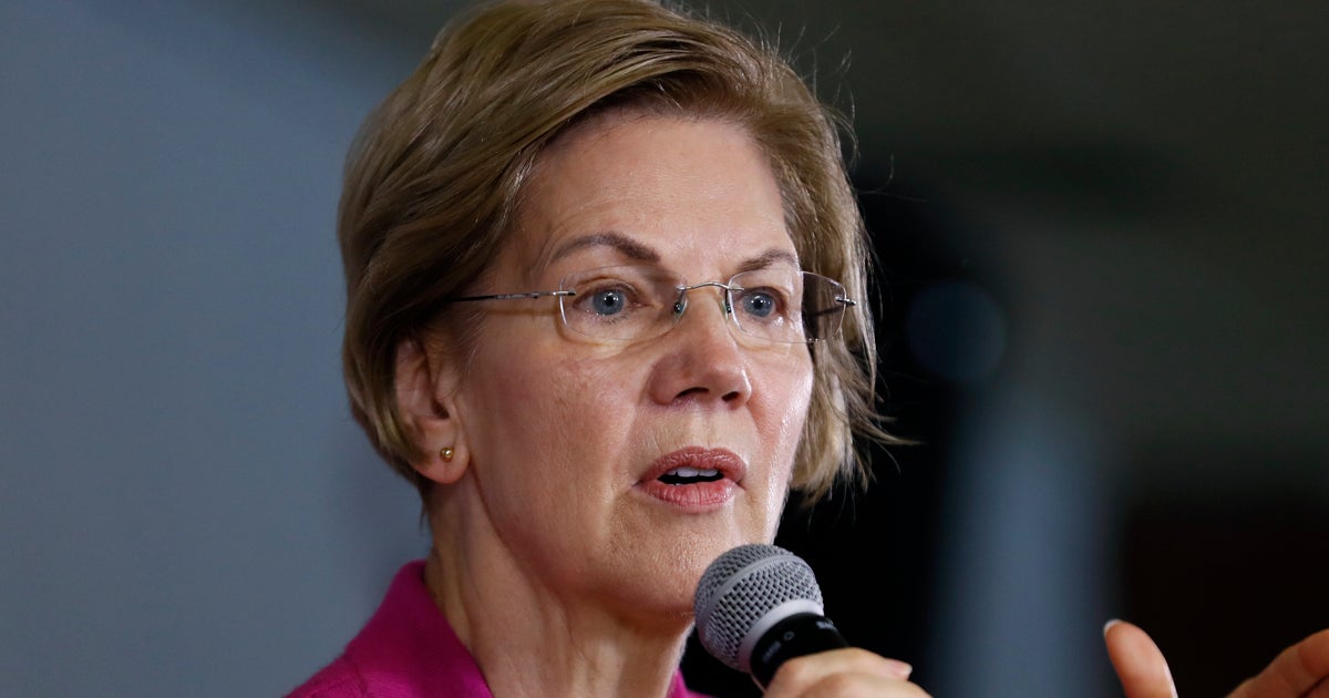 Elizabeth Warren Rips ‘Fawning, Spineless’ Republicans In End-Of-Year Speech