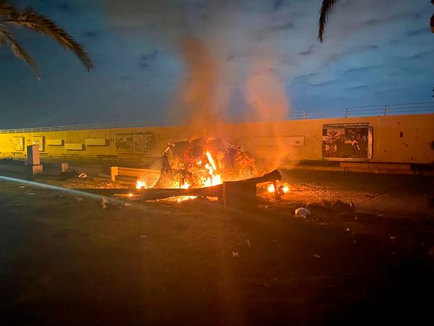 Photo diffusée par le gouvernement irakien de l'attaque de drone sur l'aéroport de Bagdad...