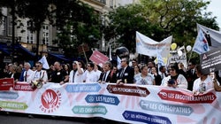 Médecins, infirmiers, avocats... Les professions libérales se mobilisent contre la réforme des