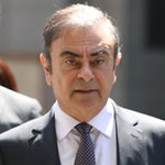 ゴーン被告逃亡に関与？