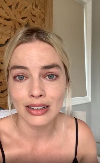 Margot Robbie posted a personal video about the bushfires on her Instagram account hours ahead of the 2020 Golden Globes. 