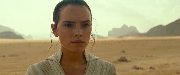 Star Wars: The Rise Of Skywalker Viral Conspiracy Theory Gets The Kiss Of Death