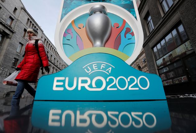 Le compte à rebours pour l'Euro 2020, diffusé en France par BeIN Sports, M6 et TF1, à...