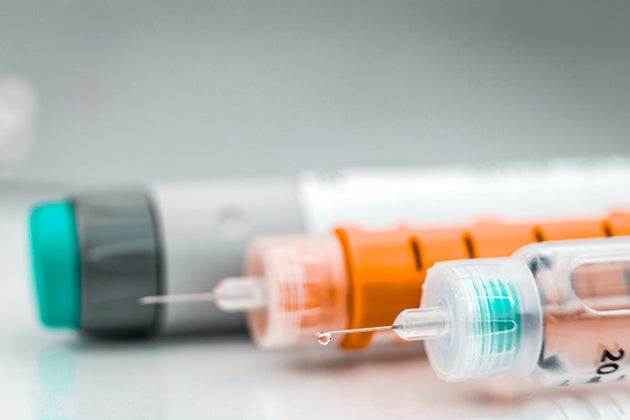 Si en France, la question des prix ne se pose pas pour les patients, ailleurs, elle empêche de...