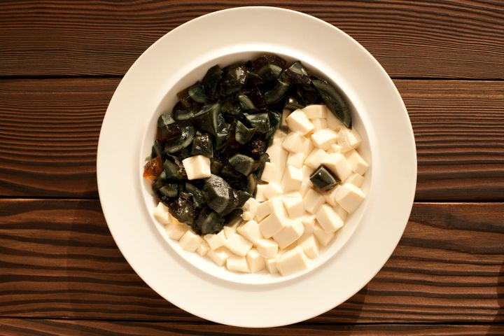 Greens and tofu are considered to be cooling in Chinese medicine.