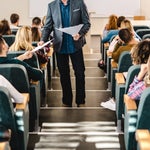 Un profesor universitario de Castellón arrasa al contar la pregunta que le hicieron dos alumnos en un