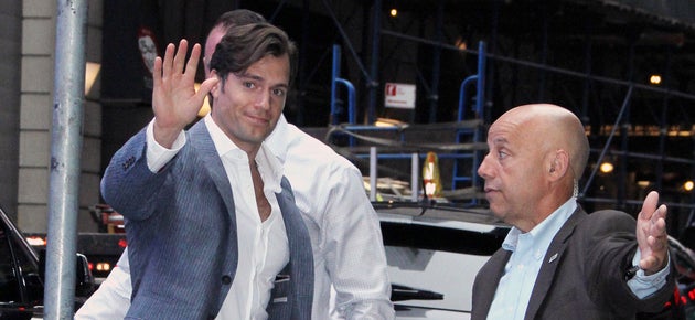 Henry Cavill llega al programa Good Morning America para promocionar la película Misión...