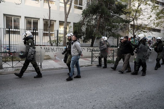 Κουκάκι: Εφοδος της ΕΛ.ΑΣ σε κτίρια που ανακατέλαβαν αντιεξουσιαστές - 13