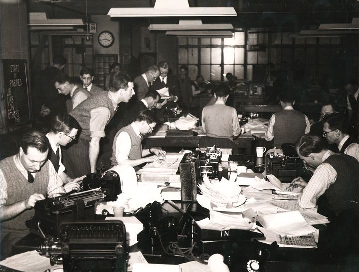 Τα γραφεία του Reuters, στην οδό, 85 Φλιντ, στο Λοδίνο, κατά την διάρκεια των εκλογών του 1950.