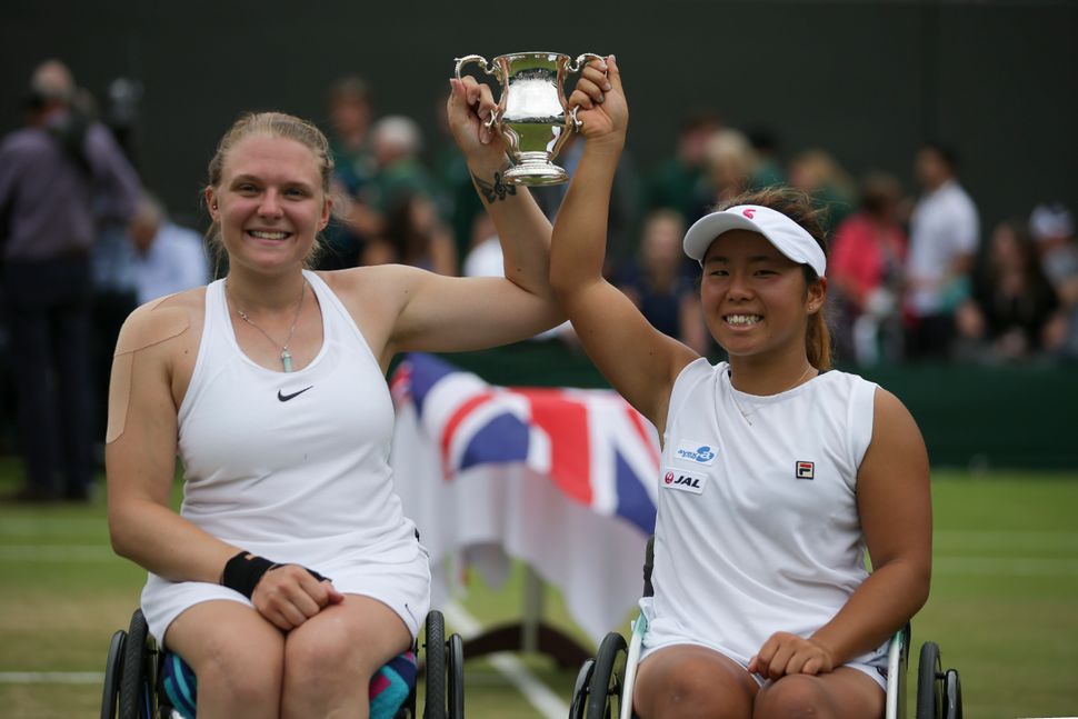 Jordanne Whiley with doubles partner Yui Kamiji in 2017.