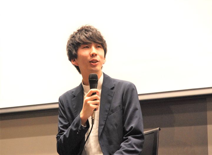 映画『his』公開前に行われたトークセッションで。松岡さん。