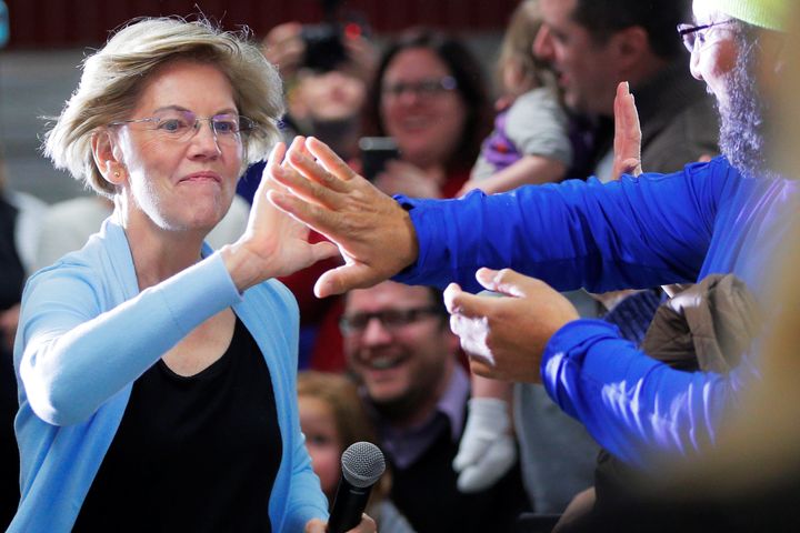 Democratic 2020 U.S. presidential candidate and U.S. Senator Elizabeth Warren (D-MA) takes the stage at a campaign town hall meeting in Grimes, Iowa, U.S., January 20, 2020. REUTERS/Brian Snyder