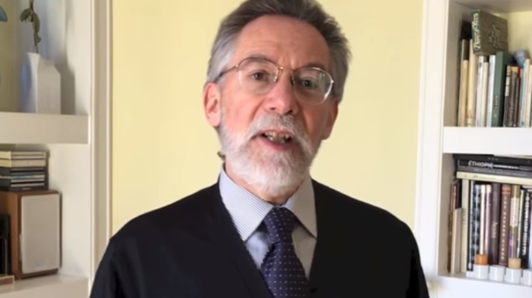 Cresciamo Figli Privi Di Autostima E Identita Hanno Bisogno Di Mamma E Papa Anche Per Un Colloquio Huffpost Italia Life