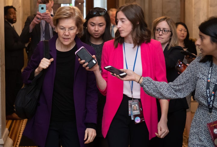 Senator Elizabeth Warrenarrives for the Senate impeachment trial of US President Donald Trump at the US Capitol in Washington on Jan. 21, 2020.