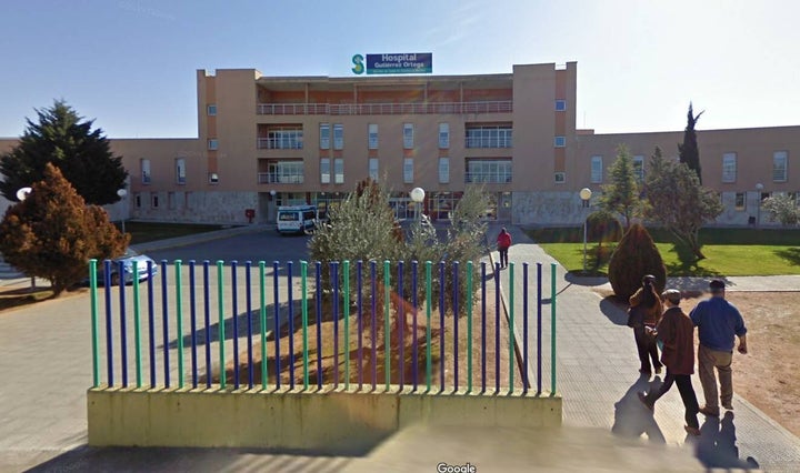 Fachada del Hospital Gutiérrrez Ortega de Valdepeñas.