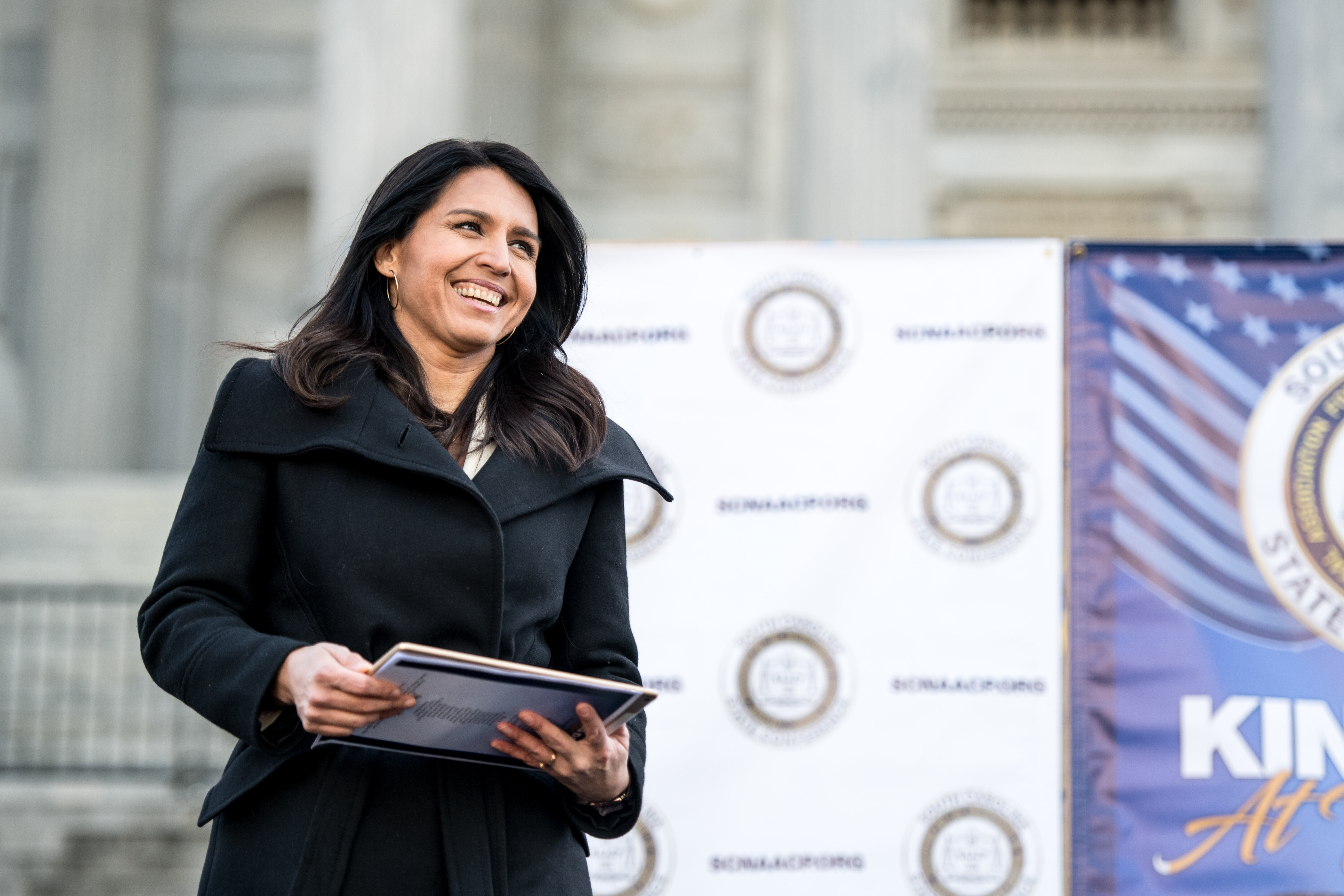 SayWHA Headlines - Tulsi Gabbard Sues Hillary Clinton Over 'Russian ...