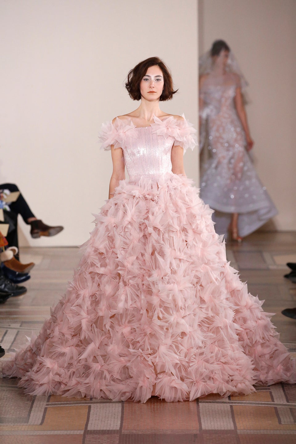 The Paris Couture Fashion Week Looks That We NEED Someone To Get ...