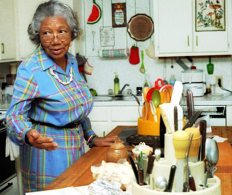 Cleora Butler, author of "Cleora's Kitchens: The Memoir of a Cook & Eight Decades of Great American Food," in her home on Sept. 9, 1985.
