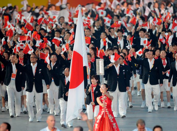北京オリンピックの開会式で入場行進する日本選手団（2008年）