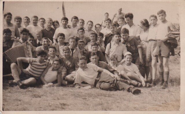 A group of some of the children at Windermere in 1945. Sam Laskier is on the left in a dark stripy teeshirt toward the back of the group of boys