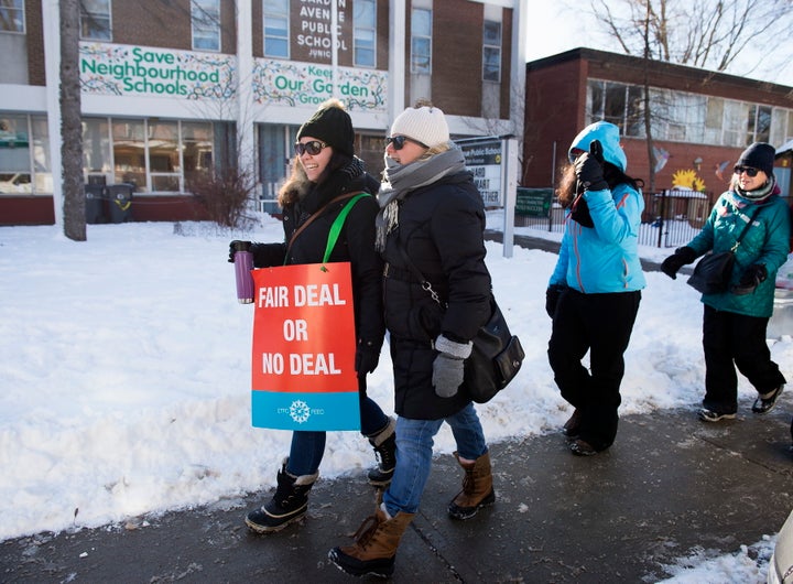 Teachers with the Elementary Teachers' Federation of Ontario strike in Toronto on Jan. 20, 2020. 