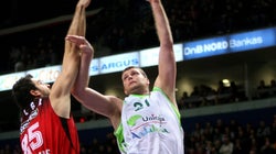 Muere a los 39 años Robert Archibald, exjugador de la ACB y excompañero de Gasol en la