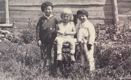 Alex Spilberg, left, with his younger brothers Joseph, centre, and Lazer before the Second World War. Only Alex survived. 