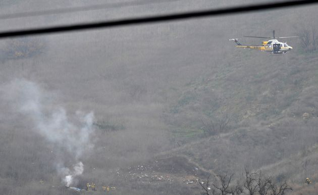 Οι πρώτες εικόνες από το σημείο της συντριβής του ελικοπτέρου όπου έχασε τη ζωή του ένας από τους πλέον αγαπημένους αθλητές στις ΗΠΑ και στον κόσμο. Ο Κόμπι Μπράιαντ. 26 Ιανουαρίου 2020. REUTERS/Gene Blevins