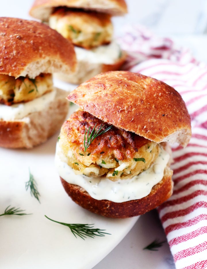 Crabcake sliders