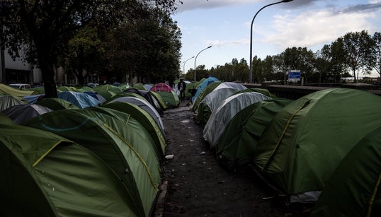 Le camp de la Porte d’Aubervilliers et ses 1436 migrants