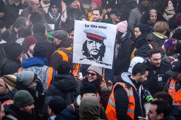 Pourquoi les syndicats n'arrivent-ils pas Ã  entraÃ®ner les jeunes avec eux contre la rÃ©forme...