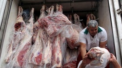 Η ΕΕ ζητά απ' τη Βραζιλία αναστολή των εξαγωγών της ενώ μένεται το σκάνδαλο με τα σάπια κρέατα προς Ευρώπη και