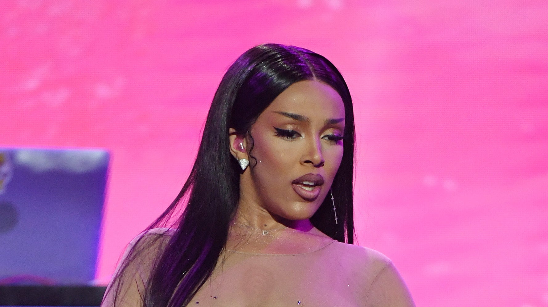 La Combinaison De Doja Cat Laisse Peu De Place A L Imagination Le Huffpost La Combinaison De Doja Cat Laisse Peu De Place A L Imagination Le Huffpost