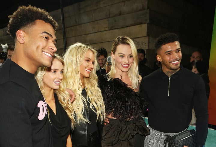 Margot posed with the gang for pap shots on the red carpet