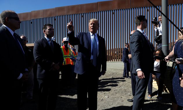 Une partie du mur voulu par Donald Trump (ici le 18 septembre à Otay Mesa, en Californie, à...