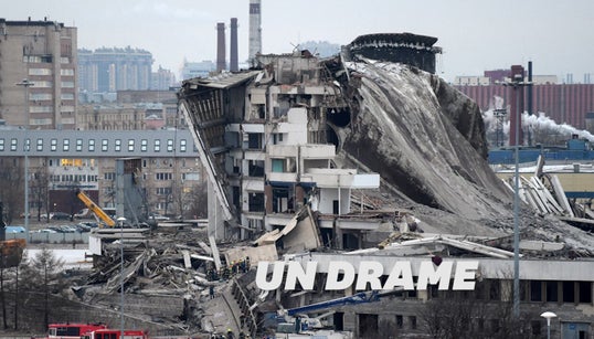 L’effondrement spectaculaire d’un stade à St-Petersbourg fait une