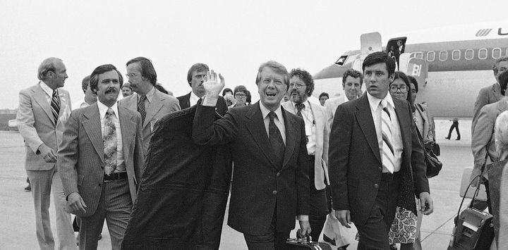 Jimmy Carter arrive à Des Moines dans l'Iowa en 1976 pour deux jours de campagne sur le terrain.