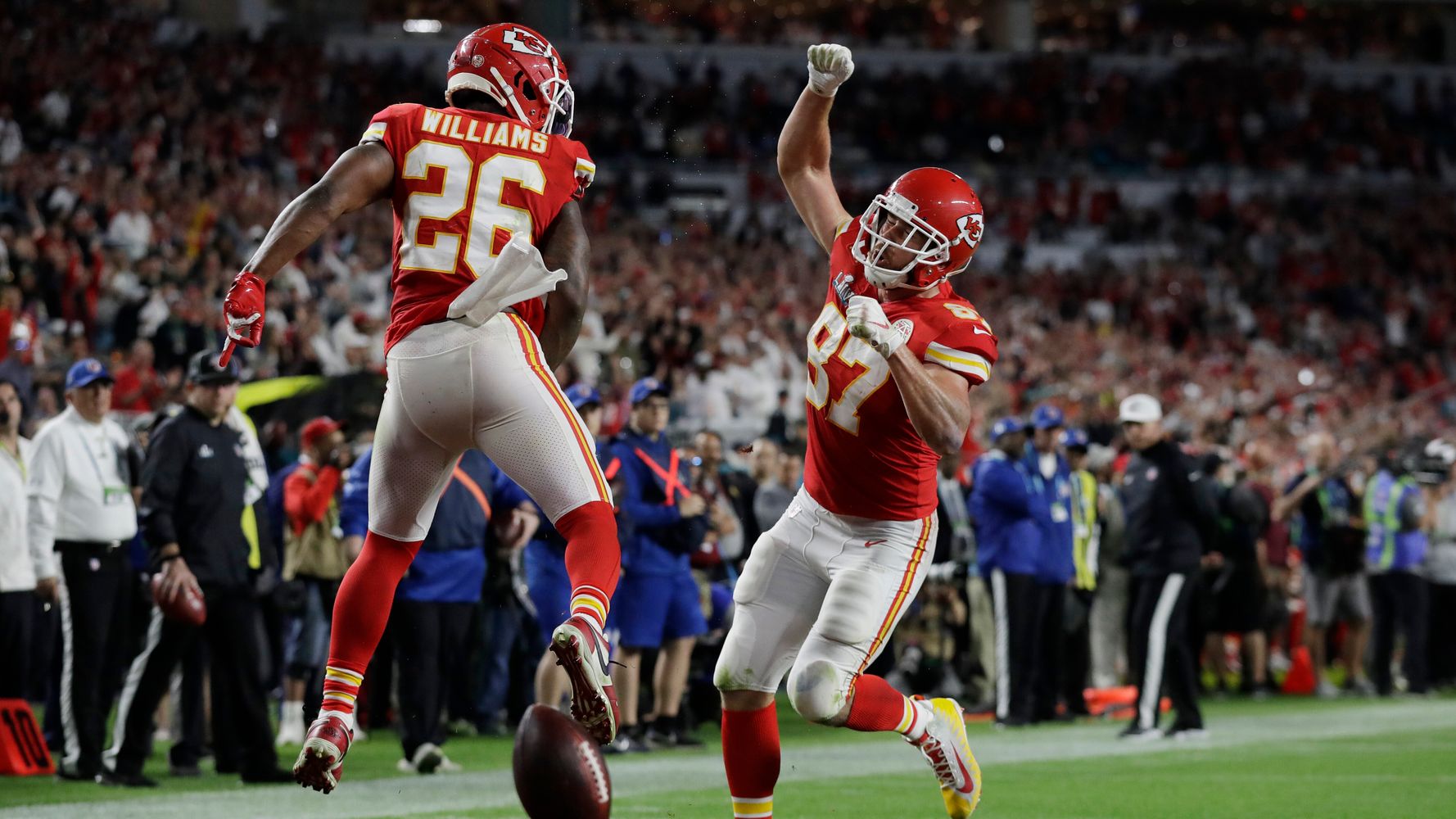 Kansas City Chiefs Win Super Bowl LIV, Defeating San Francisco 49ers | HuffPost Sports