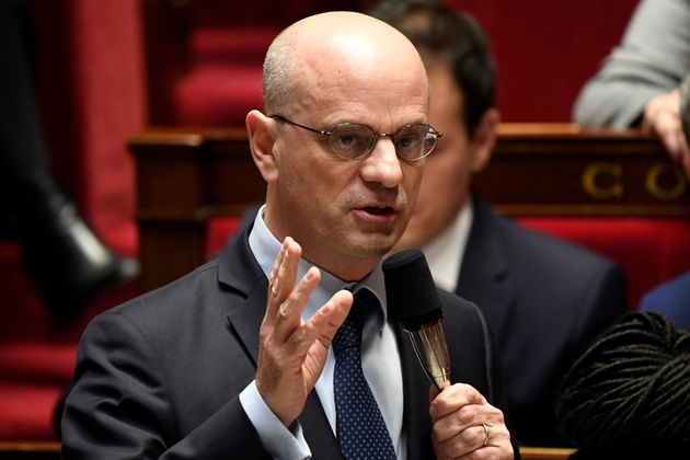 Mila sera rescolarisée "paisiblement" prévient Blanquer | Le HuffPost