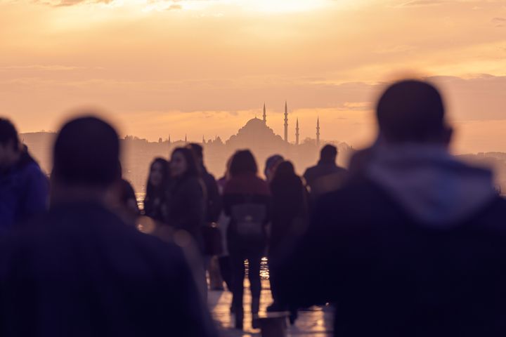 Ηλιοβασίλεμα στην πολυσύχναστη Κωνσταντινούπολη - μεγαλύτερη σε πληθυσμό πόλη της Τουρκίας με διαφορά από τις υπόλοιπες. 