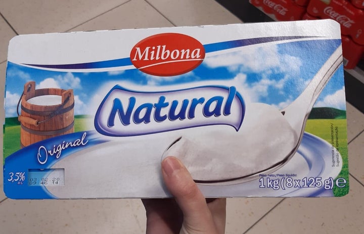 Yogures naturales de Milbona.