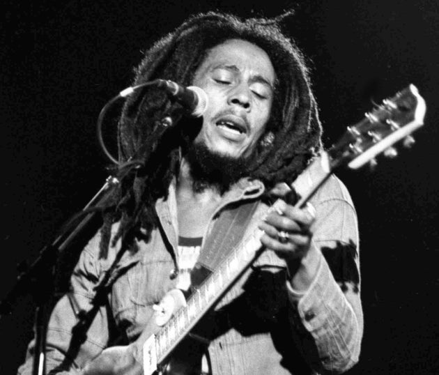 Ο Μπομπ Μάρλεϊ σε συναυλία στο Παρίσι, 4 Ιουλίου 1980.
