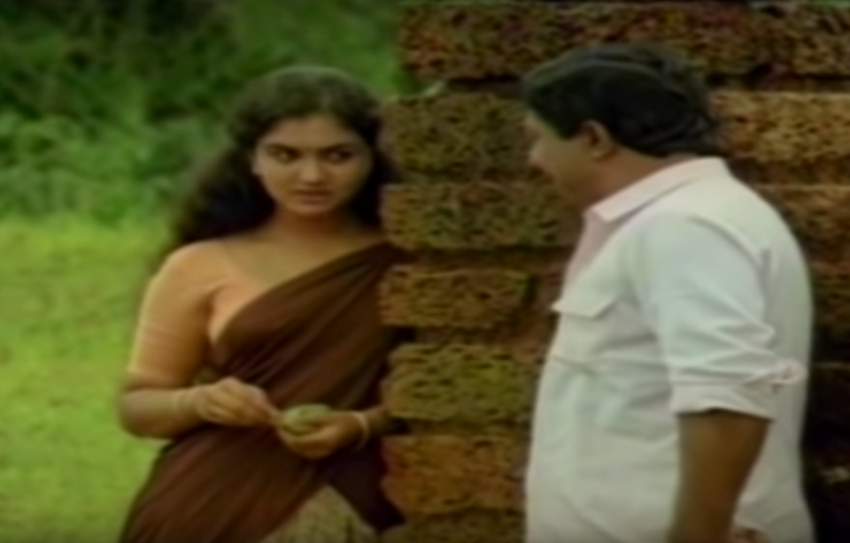 Urvashi and Sreenivasan in 'Ponmuttayidunna Tharavu'