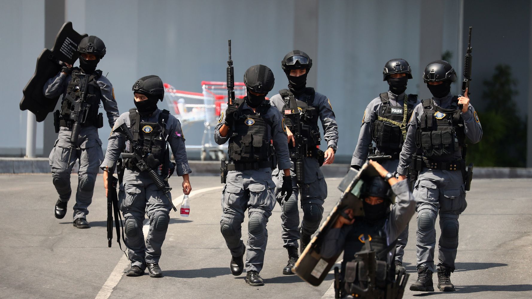 Thai Soldier Who Killed 20 Shot Dead In Shopping Mall Siege | HuffPost News