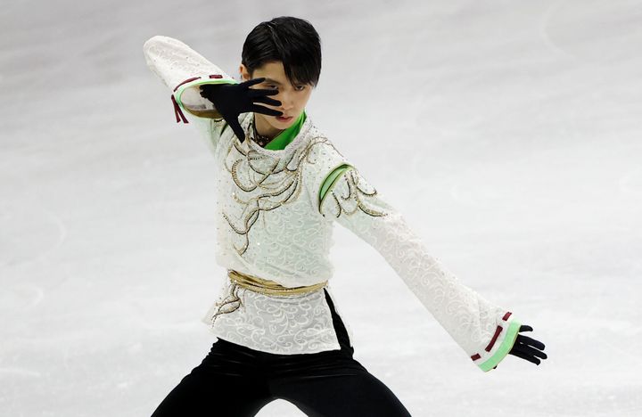 Figure Skating - ISU Four Continents Figure Skating Championships 2020 - Men's Free Skating - Waikiki Mokdong Ice Rink, Seoul, South Korea - February 9, 2020 Japan's Yuzuru Hanyu in action REUTERS/Kim Hong-Ji