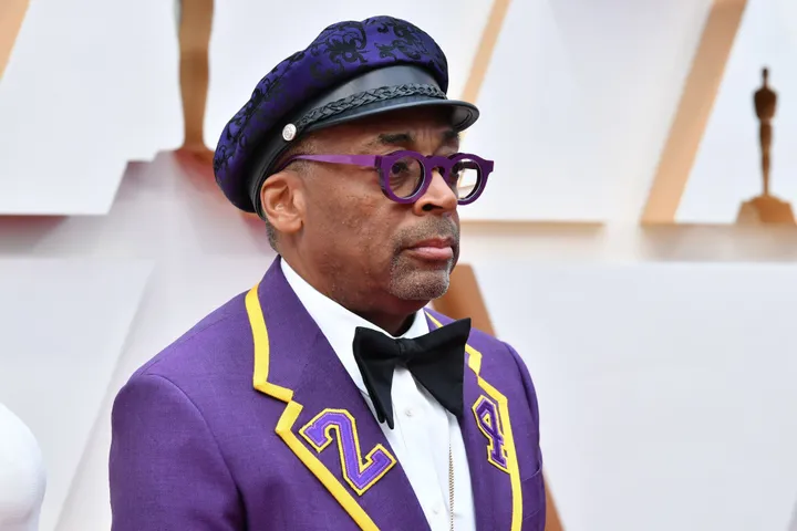 Spike Lee Honors Kobe Bryant With Lakers-Themed Outfit and Nike